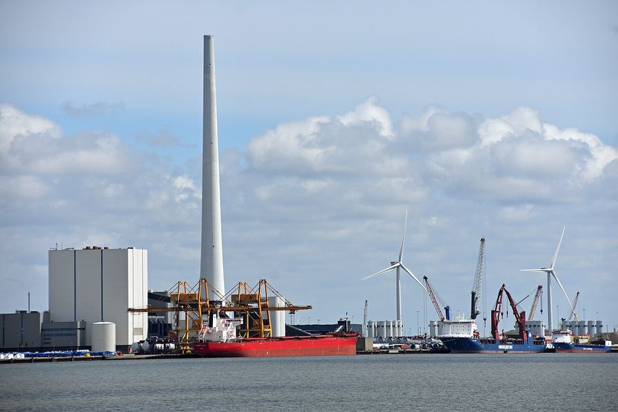 Archive: Port of Esbjerg harbour near Vestkraft, Denmark — 8 May 2021 (Thomas Dahlstrøm Nielsen, CC BY-SA 4.0). Not the 18 September 2026 Greensand commercial opening, not King Frederik X’s ceremony, not Carbon Destroyer 1, not Nini West injection day-of, and not INEOS promotional photography.