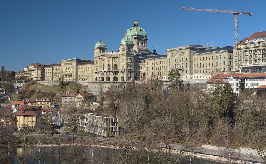 Archive photo: the Swiss Federal Palace (Bundeshaus) in Bern above the Aare, February 2022.